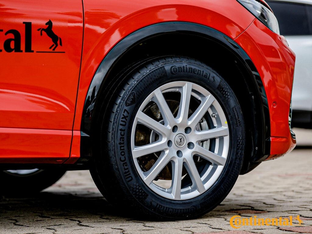 UX7は日本の気候にマッチするSUV用タイヤ【竹岡 圭】【コンチネンタル 】