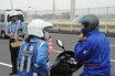 「警視庁」＋「埼玉県警」初の合同!?　都県境でライダーに注意喚起　なぜ出勤途中に橋の上で「二輪車ストップ作戦」!?