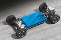 【スズキ】航続距離は400km超 初のバッテリー EV「eビターラ」は2025年度内に国内導入予定