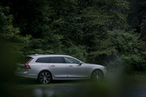 ボルボV90リチャージ・プラグインハイブリッドT8 AWDインスクリプション試乗　正統派ボルボのマナー