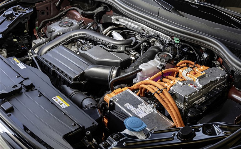 先進装備満載の次期「ティグアン」は買い？ 人気のハリアーやエクストレイルとコスパや装備を比較した！