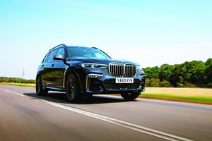 【詳細データテスト】BMW X7　小型車並みの制動距離　リムジン並みの静粛性　ハンドリングと乗り心地のバランスも上々