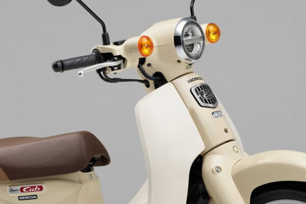 ホンダが“新基準原付”4モデルを一斉発表 まずは「カブ」と「ディオ」 従来モデルと何が違う？