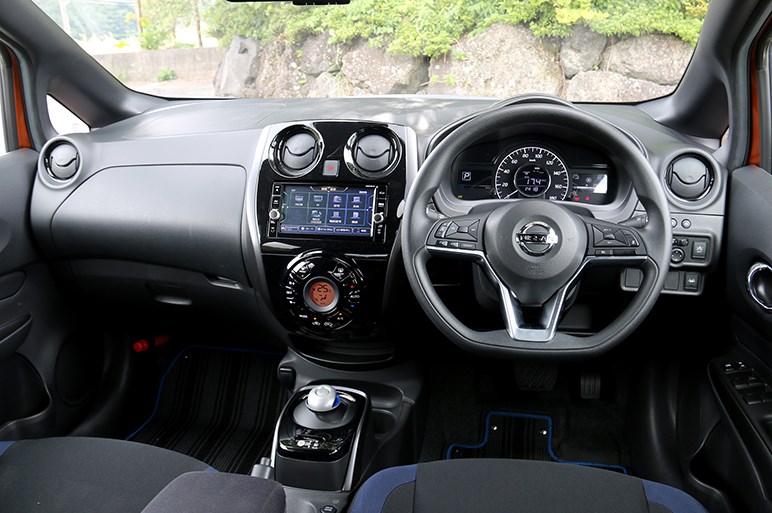 売れまくってるノート E Powerを編集があらためてチェック 良いところと気になったところ Carview 自動車情報サイト 新車 中古車 Carview