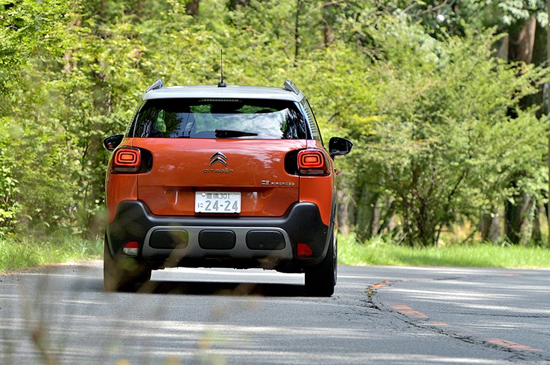 シトロエン「C3 エアクロス SUV」は見た目はなんちゃってだけど、元気な走りの爽快コンパクトSUVだ