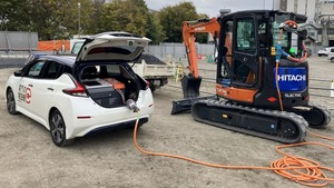 日立建機、バッテリー駆動式ショベルと移動式給電車の実証試験…充電インフラ未整備の現場でも安定稼働