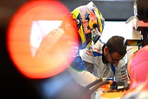 レーシングブルズのハジャー、PU交換もトラブルでFP2を走れず。ローソンは初日14番手