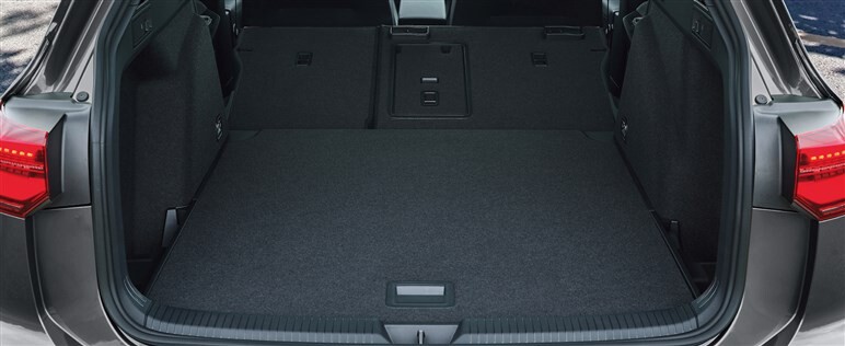 お得！ VW「ゴルフ／ゴルフヴァリアント」に70周年を記念した特別仕様車が登場