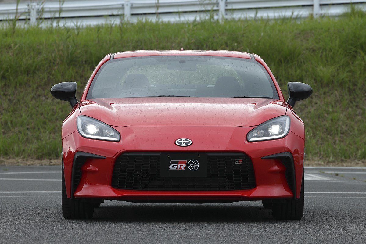 新型gr86 Brzはmtとatでキャラが違い過ぎる件 Mtは鋭いガツン系 Atは伸びる高回転系 Carview 自動車情報サイト 新車 中古車 Carview