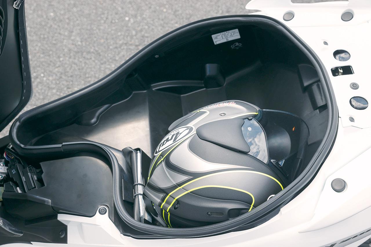 スズキ「バーグマン200ABS」インプレ（2021年）ABSを新たに標準装備！ 街乗り＆高速道路での走行性能をレビュー