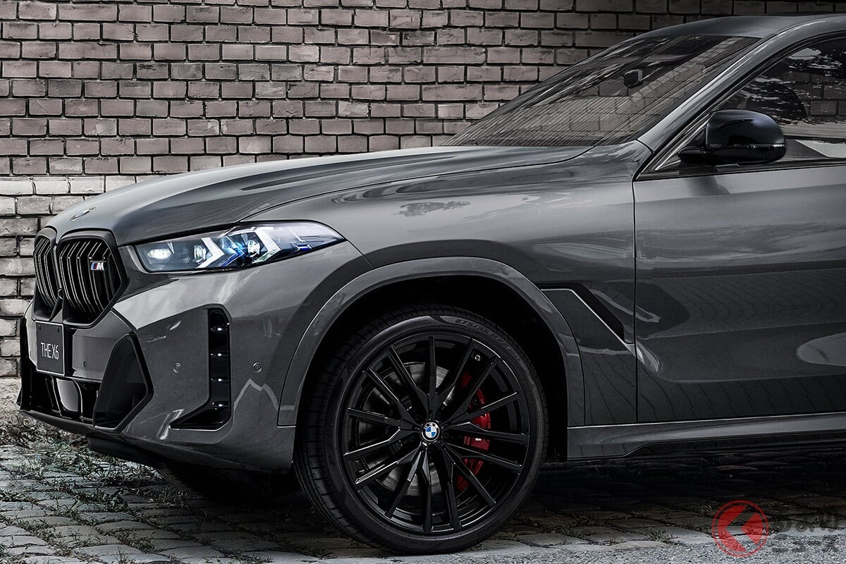 4.4リッターV8エンジン搭載！ BMWが新「クーペSUV」発表！ 「ブラック」外装＆豪華内装を採用 3リッター“直6”もある「X6エディション シャドー」登場