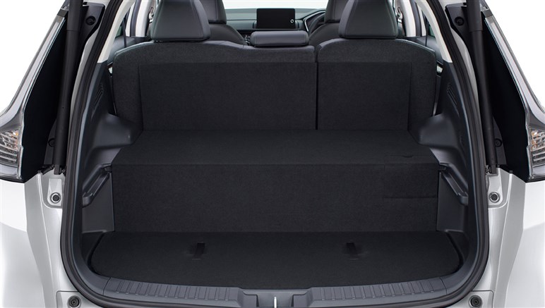 「CR-V」にハイブリッドが出るってマジ？ “悲運のベストセラーSUV”が日本で二転三転する理由は、ホンダの“企業気質”にあった