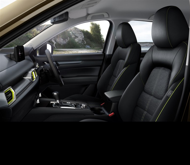 【新型CX-5】そろそろ公式発表ある？ 期待の声や販売店への問い合わせが増加中。HEV、PHEVを望む人も