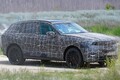 BMWの“電動ハイパワーSUV”がスゴイ！ 27年登場の新型「iX7」は1000psに迫るアルピナ仕様も計画中