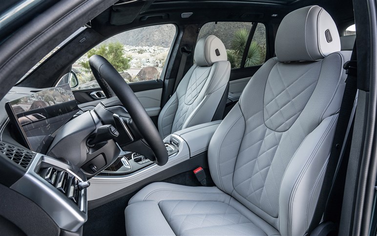 BMWの“電動ハイパワーSUV”がスゴイ！ 27年登場の新型「iX7」は1000psに迫るアルピナ仕様も計画中