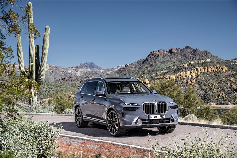 BMWの“電動ハイパワーSUV”がスゴイ！ 27年登場の新型「iX7」は1000psに迫るアルピナ仕様も計画中