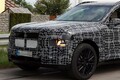 BMWの“電動ハイパワーSUV”がスゴイ！ 27年登場の新型「iX7」は1000psに迫るアルピナ仕様も計画中