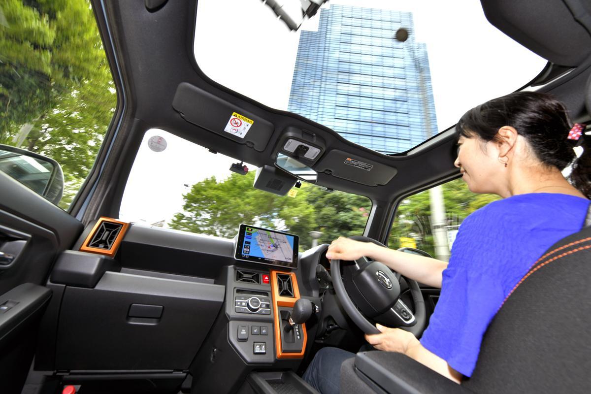 女性ならクルマもファッションの一部と捉えるべし 7つの服の系統別オススメの小型国産車14台 Web Cartop 自動車情報サイト 新車 中古車 Carview