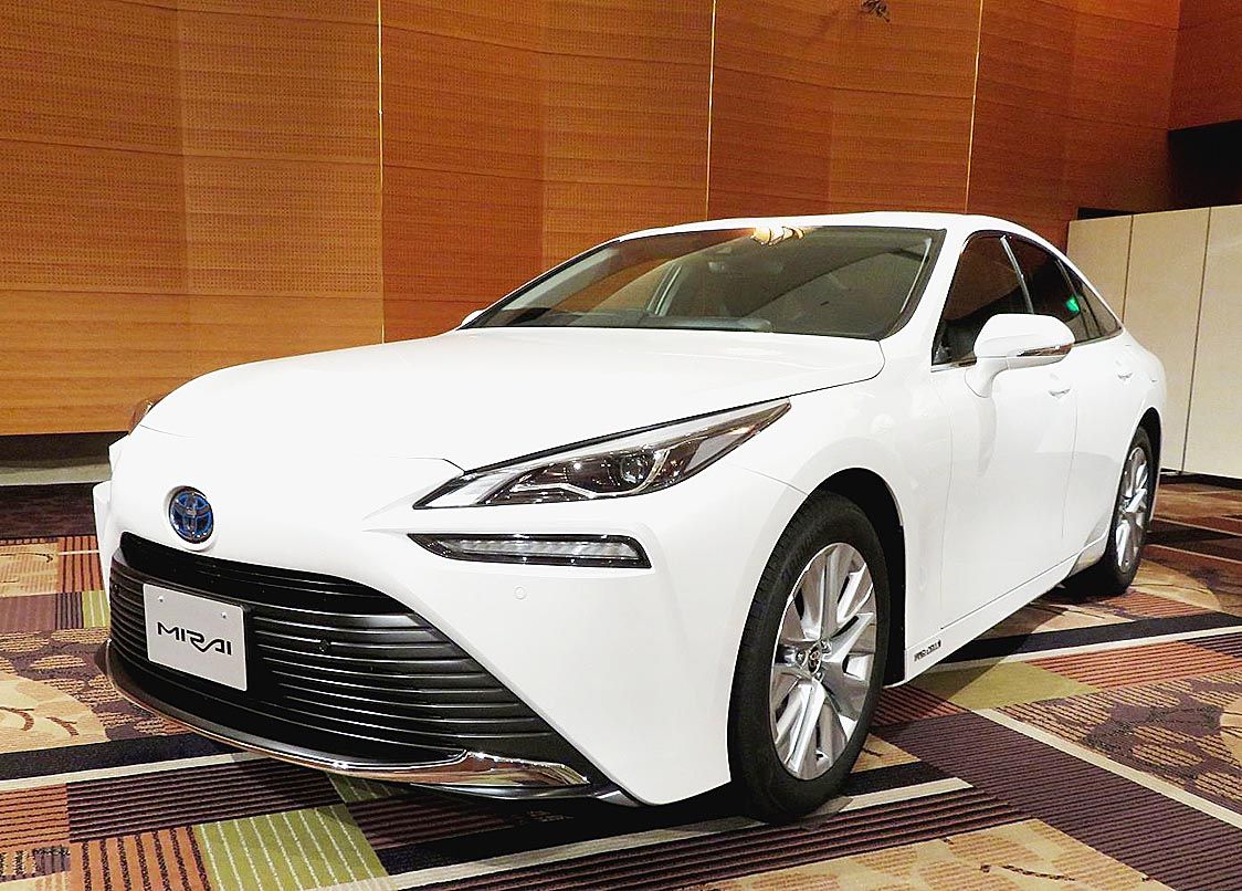 トヨタ Fcv ミライ をフルモデルチェンジ Frへ変更して車格アップ 航続距離850km実現 710万円から 日刊自動車新聞 自動車情報サイト 新車 中古車 Carview