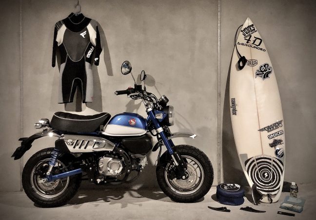 125ccで大きくなった モンキー はメリットだらけ ミニバイクを超えた ネオ レジャー へ 原付二種で楽しむホンダのバイク Honda Monkey125 前編 Webオートバイ 自動車情報サイト 新車 中古車 Carview