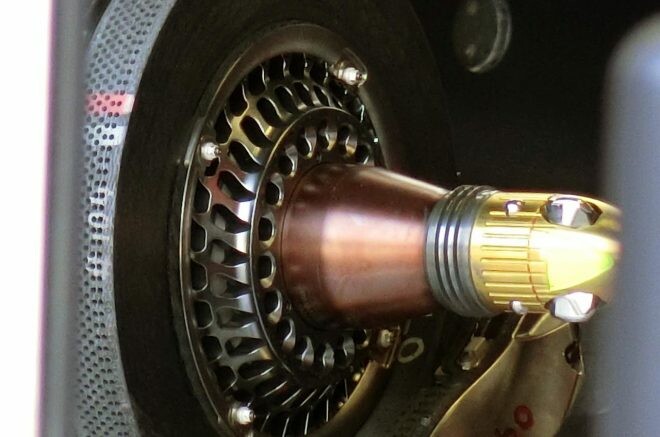 【津川哲夫私的F1メカチェック】近代工作機械が生み出した独自パーツ。レッドブル・ホンダRB15が採用する最先端ディスクベル