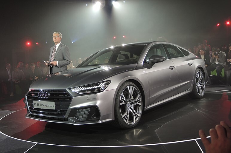 アウディA7発表～会場でチーフデザイナーとアウディ会長を直撃する