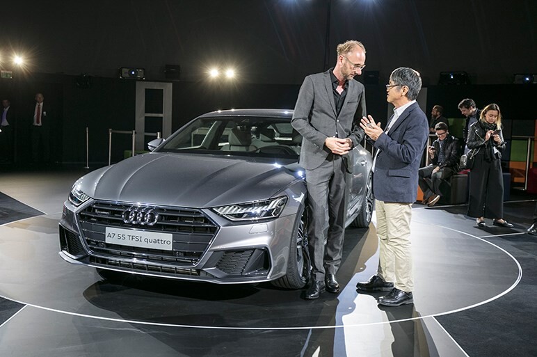 アウディA7発表～会場でチーフデザイナーとアウディ会長を直撃する