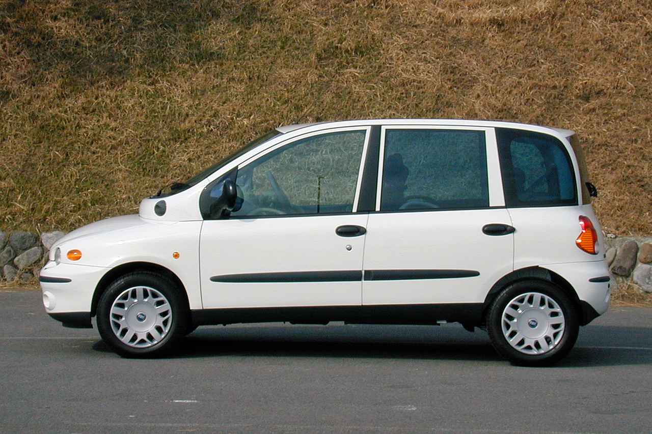 懐かしの輸入車 75 フィアット ムルティプラはイタリア車ならではのユニークなmpvだった Webモーターマガジン 自動車情報サイト 新車 中古車 Carview