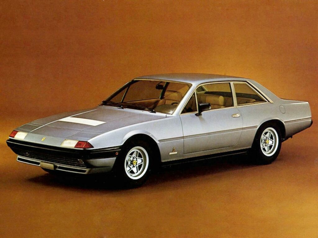 V12搭載の2+2GT「400シリーズ」を振り返る（1972-1985）【フェラーリ名鑑】