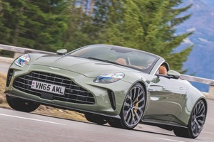 アストン マーティン・ヴァンテージ・ロードスター（1）　進化版ハードをチェック　随一の極上インテリア