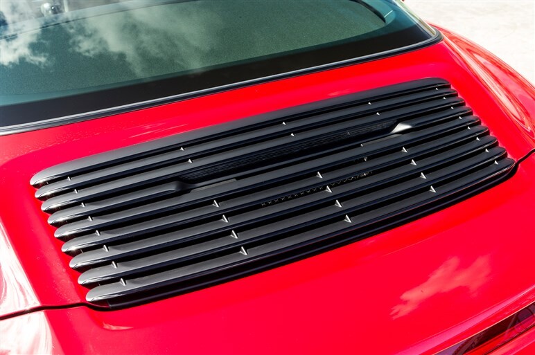 ポルシェ911タルガ4GTS、スポーティネスとエレガンスを同時に味わう