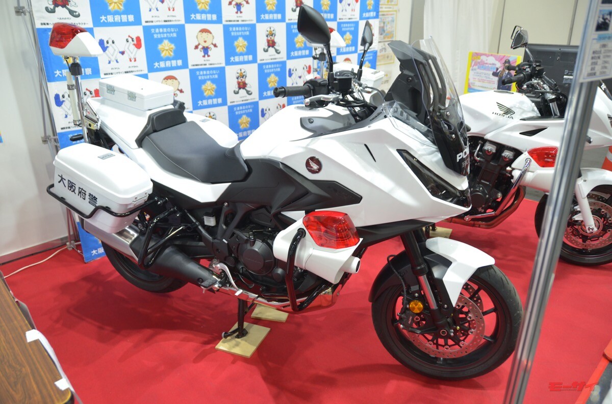 新品未開封品 1/12 大阪府警 CB1300P 白バイ 警察 交通機動隊 新品未