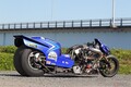 ドラッグレースの1／4マイルで5秒台を目指す 3100cc・1200馬力を叩き出すスーパーチャージャーを備えたモンスターマシン