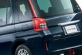 トヨタ「“新”ワゴン型タクシー」発表！ 「シエンタ」級の小型ボディ×めちゃ広い車内・荷室がスゴい！ 進化した「JPN TAXI」販売店での評判は？