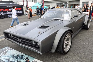 「FUELFEST」に「ワイスピ」劇中車「ダッジ・チャージャー」が降臨！ 氷上を走行するための改造ポイントとは？