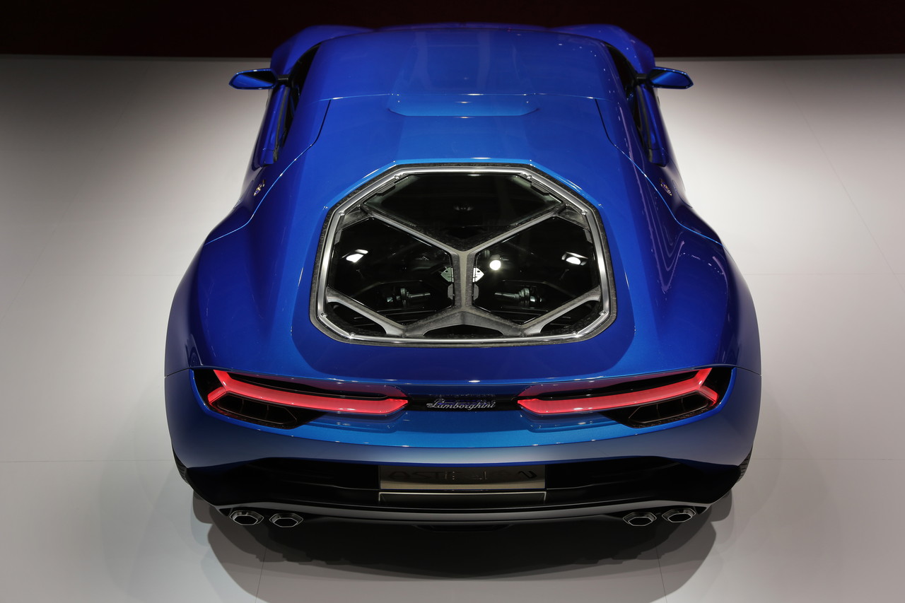 3モーターハイブリッドを搭載した野心作 アステリオン 14 ランボルギーニ ヒストリー Genroq Web 自動車情報サイト 新車 中古車 Carview