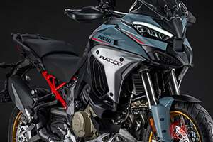 存在感バツグンのドゥカティ「新型スポーツアドベンチャー」 全面進化した「ムルチストラーダ V4ラリー」発表 2026年1月に日本上陸