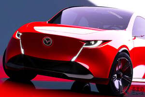 全長3.8m！ マツダ新型「コンパクトカー」初公開！ 名車「MAZDA2」や「デミオ」の面影も！ ワイドでスポーティな「新クロスコンパクト」とは！