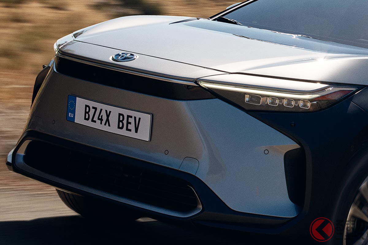 トヨタ新型ev Bz4x の未来感に期待大 斬新な異径ハンドルと普通の丸形はどっちがイイ くるまのニュース 自動車情報サイト 新車 中古車 Carview