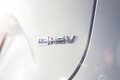 ホンダの人気SUV「ヴェゼル」が次期型ティザーサイトを公開。全面ガラスルーフや後席音質へのこだわりに注目
