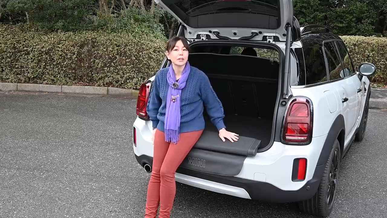 動画 竹岡 圭のクルマdeムービー Miniクロスオーバー Phevクーパー S E オール4 21年3月放映 Webモーターマガジン 自動車情報サイト 新車 中古車 Carview