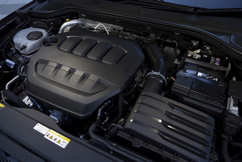 ファンな走りと実用性だけじゃない！ 新型「ゴルフ“8.5”GTI」は“DCC”で快適性までも手に入れた