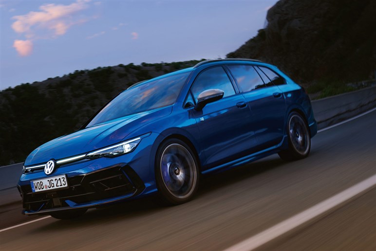 ファンな走りと実用性だけじゃない！ 新型「ゴルフ“8.5”GTI」は“DCC”で快適性までも手に入れた