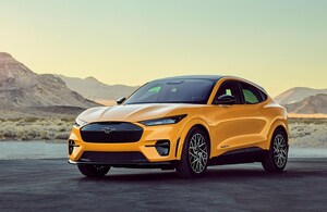 フォードが電動SUVのマスタング マッハEの高性能版発表。0-100加速は3秒台