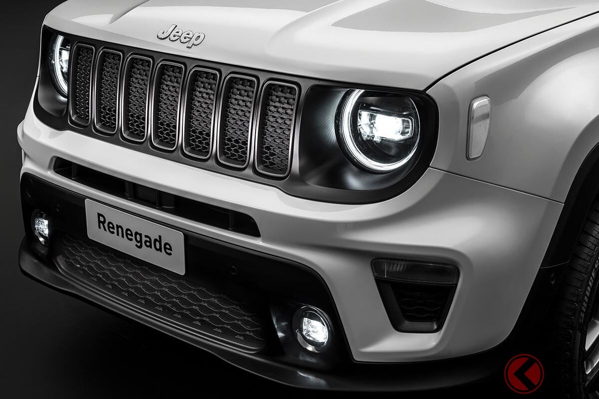 新たな「小さなスクエアSUV」登場!? ジープ初のMハイブリッド「Renegade e-Hybrid」7月5日発売！ 価格544万円から