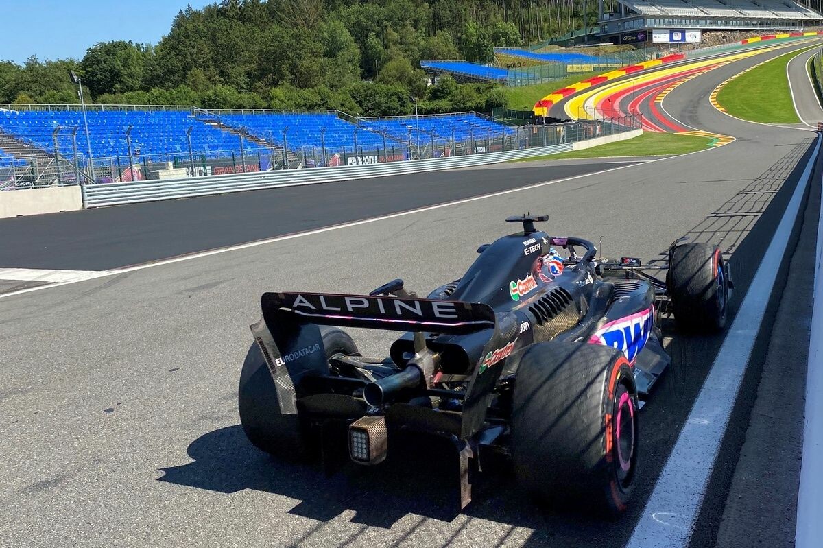 ジャック・ドゥーハン、テスト前の“平凡な夕食”帰りでF1昇格を知る。嬉しさのあまり「誰から電話がかかってきたか覚えてない！」