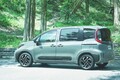 梅雨のドライブはこれで万全！雨の日でも安心な中古車7選
