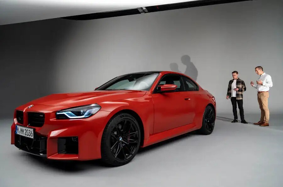 BMW M最安の高性能クーペ　新型M2、先代との違いは？　社長にインタビュー