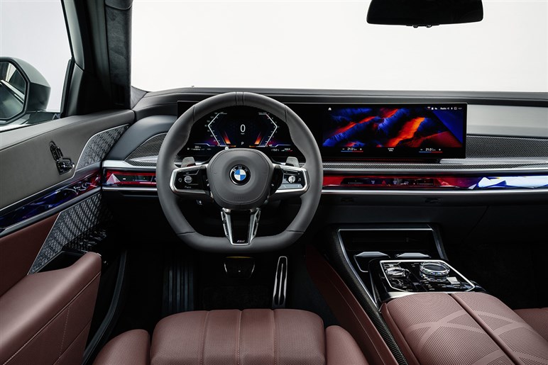 【賛否両論】BMW「7シリーズ」改良で“特大キドニー”はどうなる!? “アルピナ初”のEV仕様も追加
