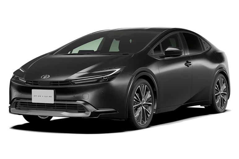 【日本人なら比べたい】日独“Cセグ”国民車「プリウス」と「ゴルフ」。コスパや魅力はどちらが勝つのか？